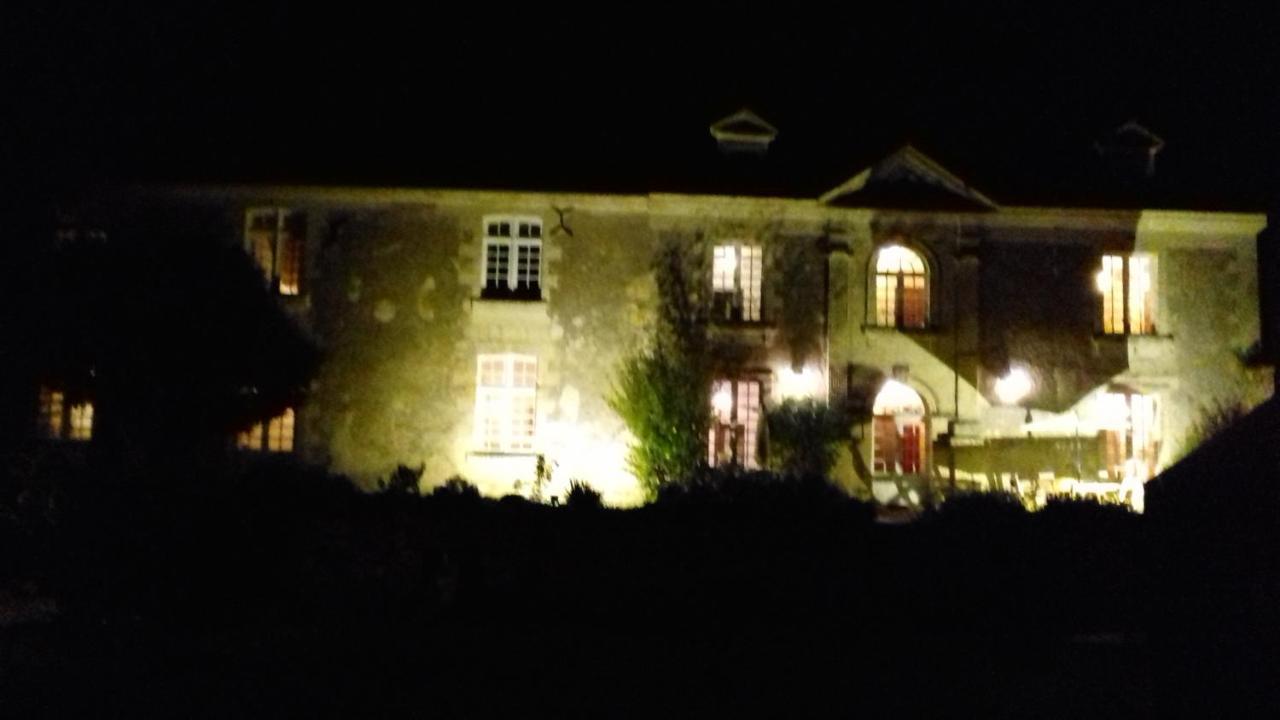 Bed and Breakfast Manoir De La Fontaine Du Chene Coutures  Экстерьер фото