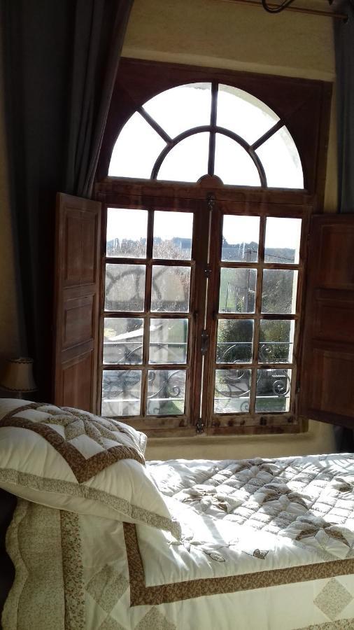Bed and Breakfast Manoir De La Fontaine Du Chene Coutures  Экстерьер фото